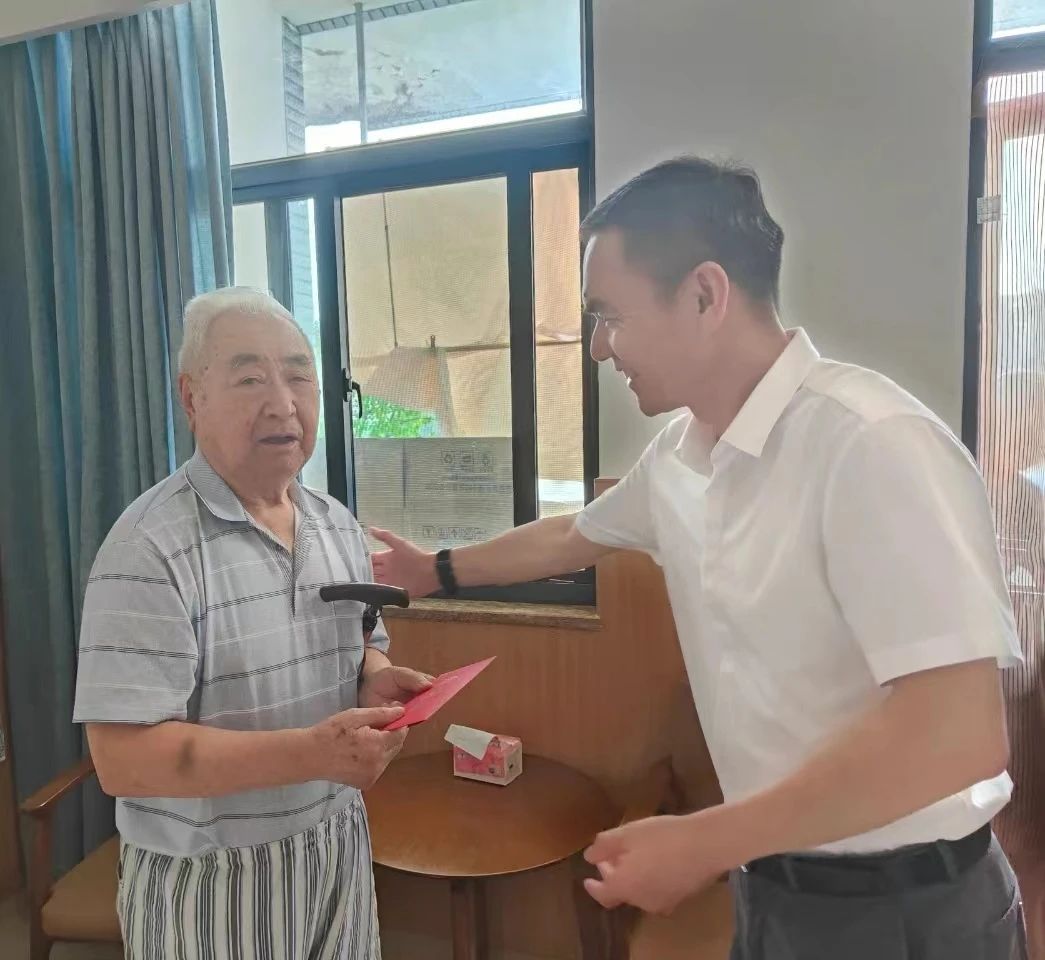 1727772806948070.jpg 1727772806948070.jpg