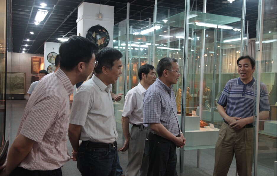 省政協(xié)副主席陳加元來(lái)我司調(diào)研