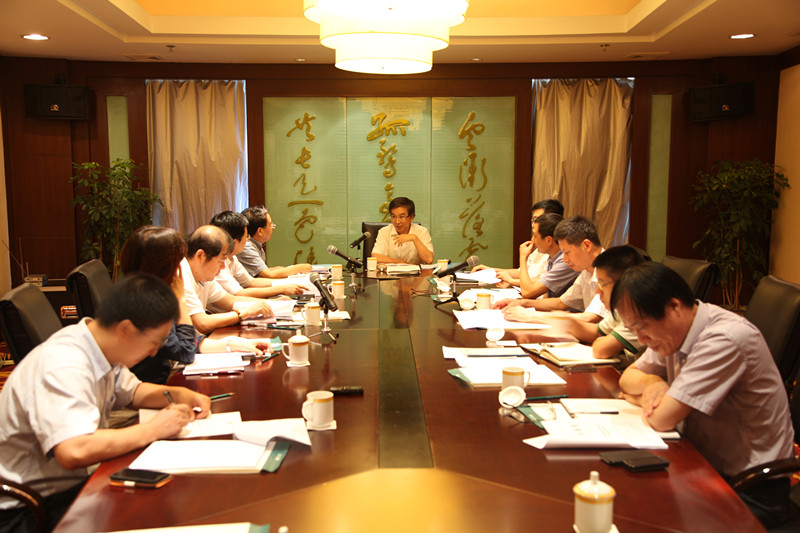 集團公司黨委召開理論中心組（擴大）專題學習會