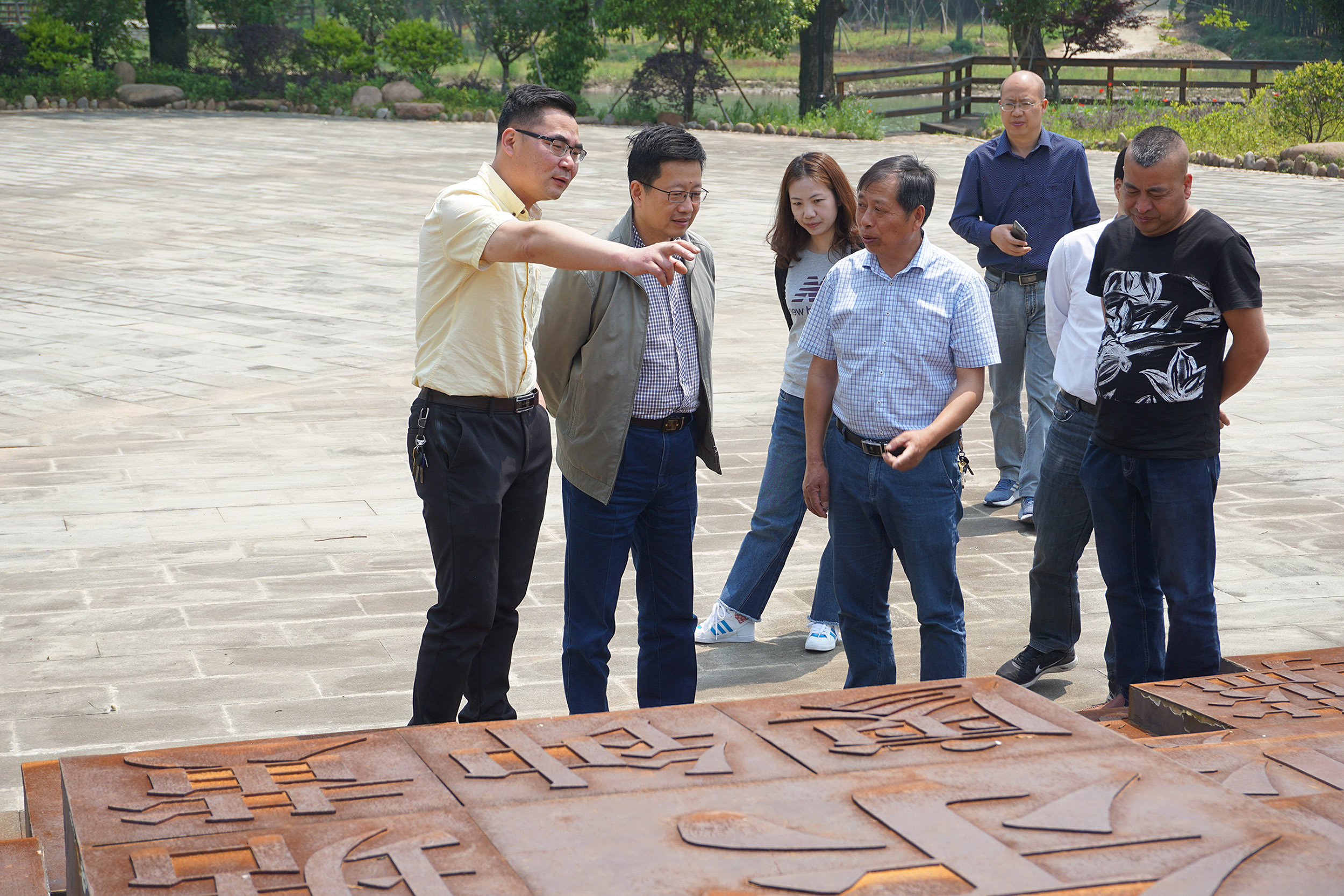 集團(tuán)公司開展“千企結(jié)千村、消滅薄弱村”專項(xiàng)行動(dòng)