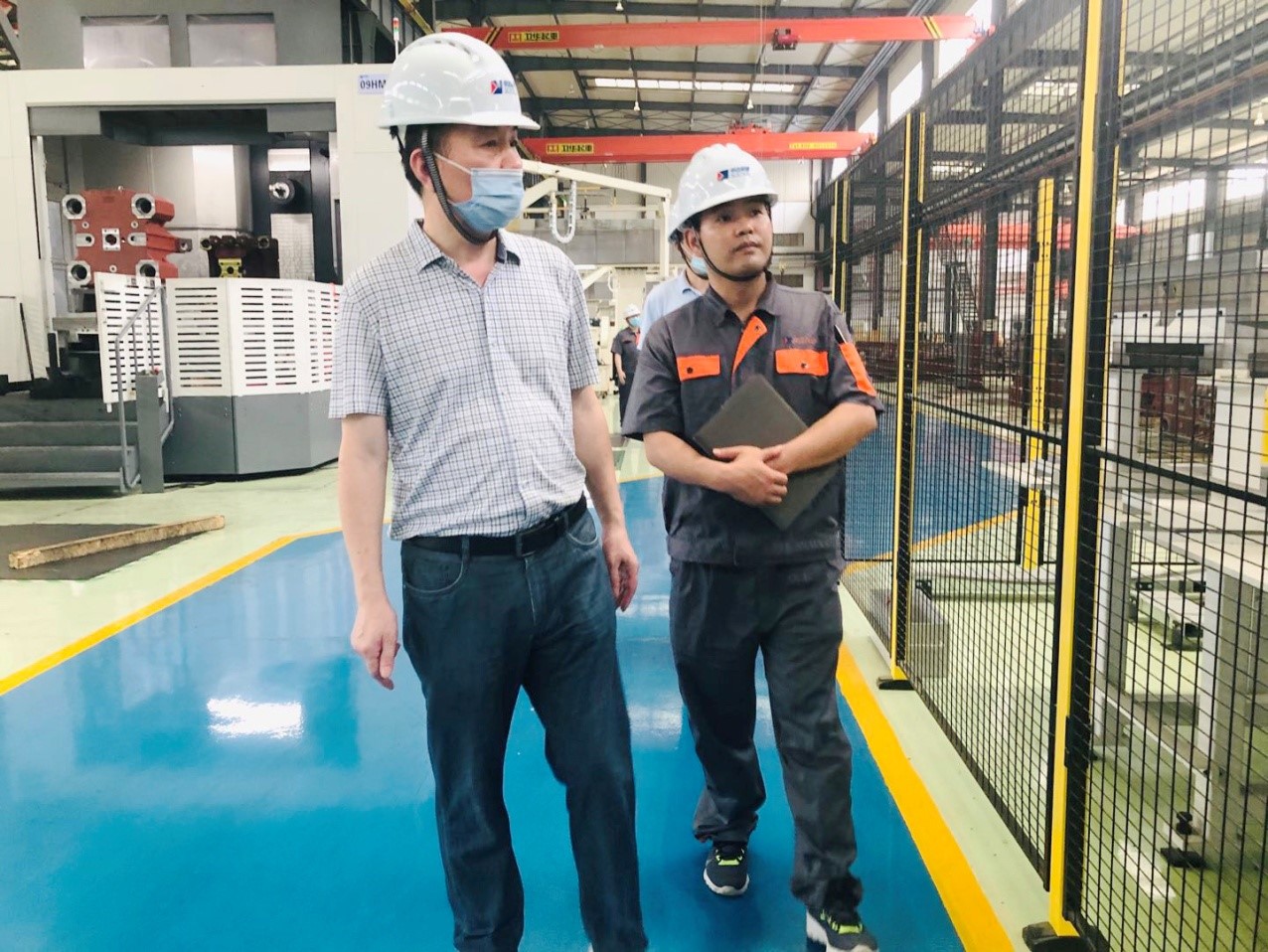 杭州松下馬達有限公司副總經(jīng)理?；勖鞲暗虑迳赀_公司交流QC管理經(jīng)驗