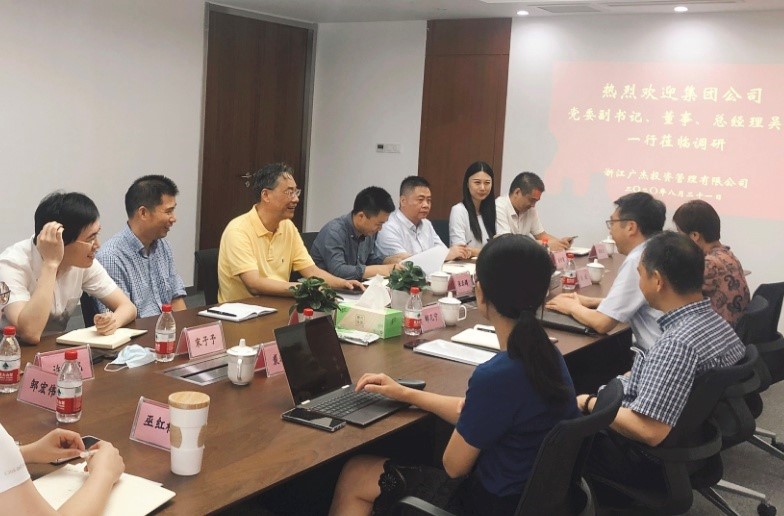 省二輕集團(tuán)黨委副書記、董事、總經(jīng)理吳敏赴廣杰公司調(diào)研