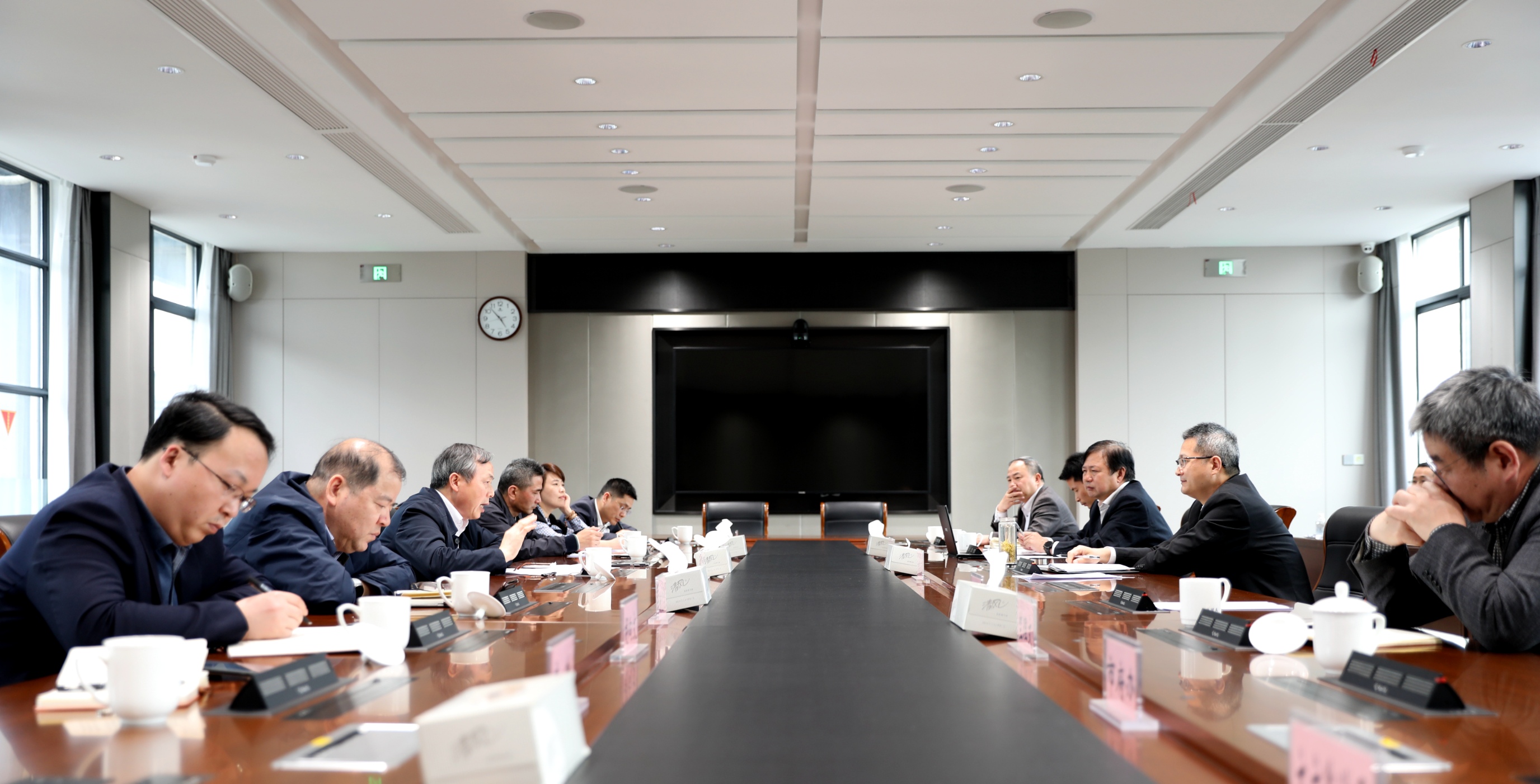 省二輕集團(tuán)與嵊州市委市政府召開中國唐詩之城項目推進(jìn)會虞岳明出席 