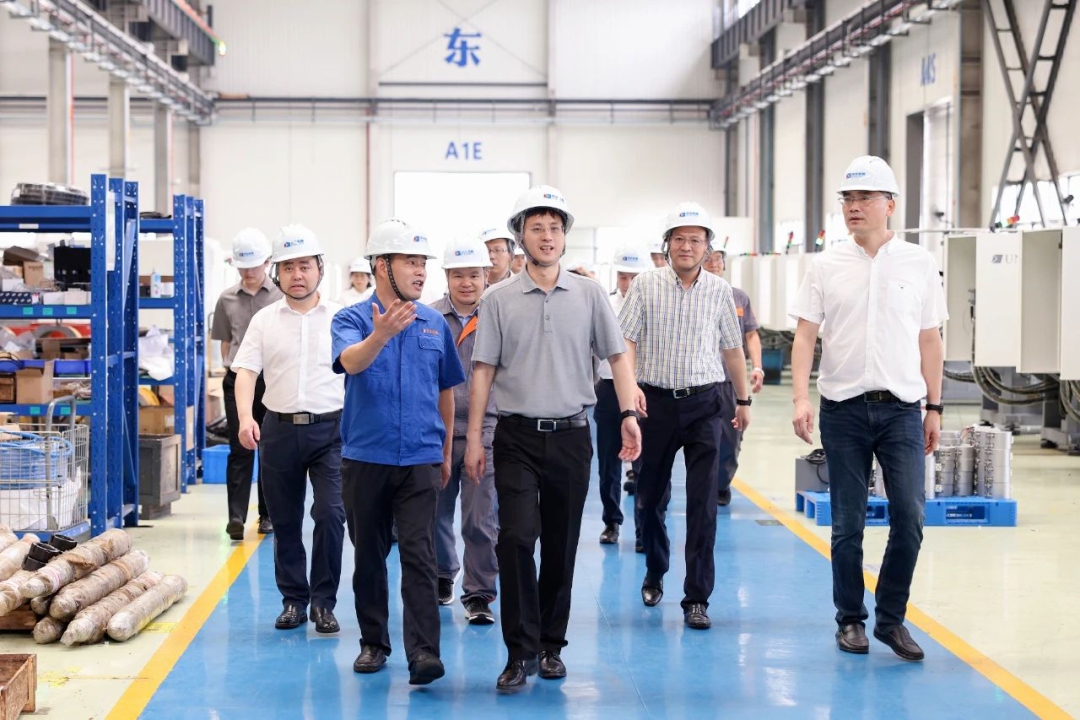 德清縣委副書記、縣長王波赴申達(dá)公司調(diào)研